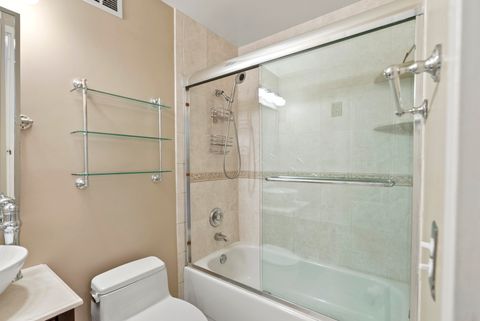 Tiny photo for 33 W Delaware Place #17H, Chicago, IL 60610 (MLS # 12606076)