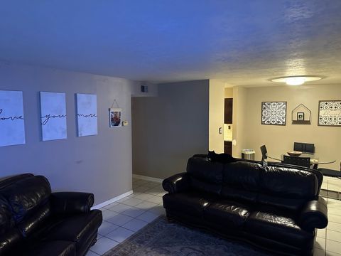 Tiny photo for 6145 KNOLLWOOD Court #101, Willowbrook, IL 60527 (MLS # 12490429)