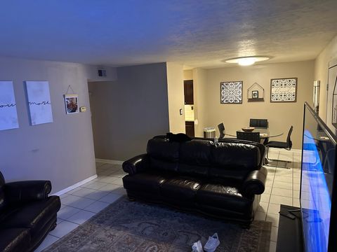 Tiny photo for 6145 KNOLLWOOD Court #101, Willowbrook, IL 60527 (MLS # 12490429)