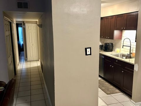 Tiny photo for 6145 KNOLLWOOD Court #101, Willowbrook, IL 60527 (MLS # 12490429)
