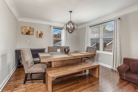 Tiny photo for 9255 Melvina Avenue, Oak Lawn, IL 60453 (MLS # 12619883)