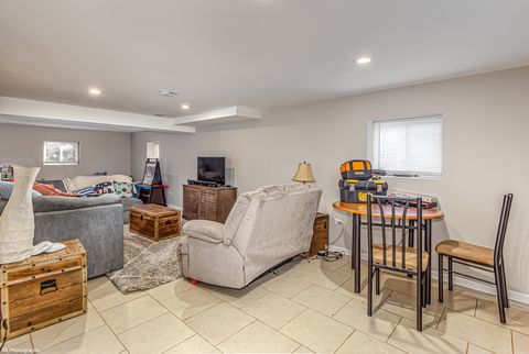 Tiny photo for 9255 Melvina Avenue, Oak Lawn, IL 60453 (MLS # 12619883)