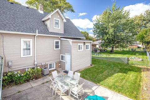 Tiny photo for 9255 Melvina Avenue, Oak Lawn, IL 60453 (MLS # 12619883)