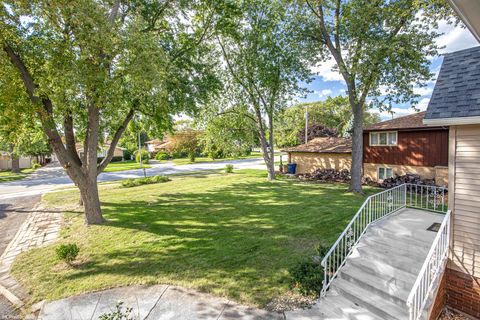 Tiny photo for 9255 Melvina Avenue, Oak Lawn, IL 60453 (MLS # 12619883)