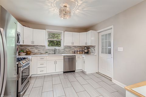 Tiny photo for 9255 Melvina Avenue, Oak Lawn, IL 60453 (MLS # 12619883)