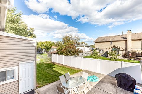 Tiny photo for 9255 Melvina Avenue, Oak Lawn, IL 60453 (MLS # 12619883)