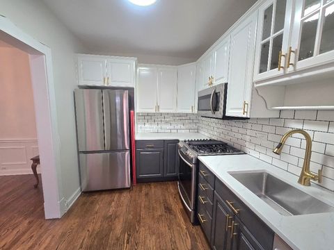 Tiny photo for 2505 Prairie Avenue #2K, Evanston, IL 60201 (MLS # 12580131)