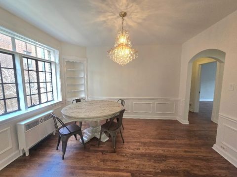 Tiny photo for 2505 Prairie Avenue #2K, Evanston, IL 60201 (MLS # 12580131)