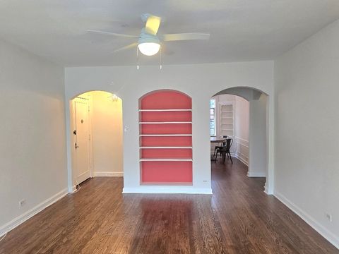 Tiny photo for 2505 Prairie Avenue #2K, Evanston, IL 60201 (MLS # 12580131)