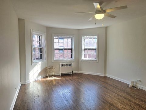 Tiny photo for 2505 Prairie Avenue #2K, Evanston, IL 60201 (MLS # 12580131)