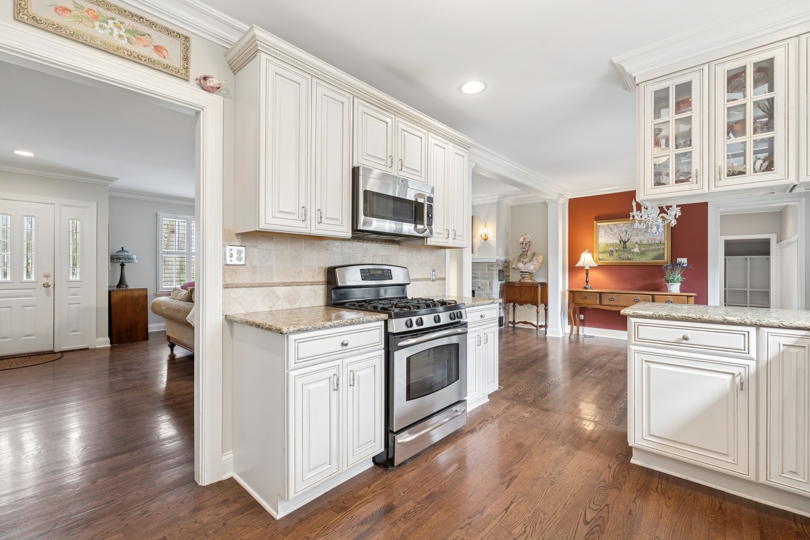 214 E Woodland Road E