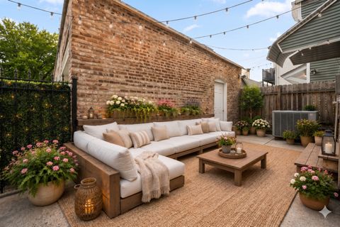 Tiny photo for 3701 W Palmer Street, Chicago, IL 60647 (MLS # 12621298)