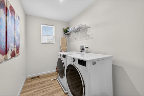 Tiny photo for 2110 Silver Leaf Drive, Island Lake, IL 60042 (MLS # 12599605)