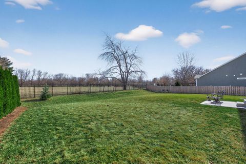 Tiny photo for 2110 Silver Leaf Drive, Island Lake, IL 60042 (MLS # 12599605)