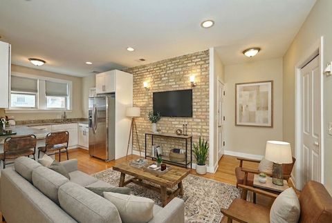 Tiny photo for 5715 N Kimball Avenue #1N, Chicago, IL 60659 (MLS # 12559392)