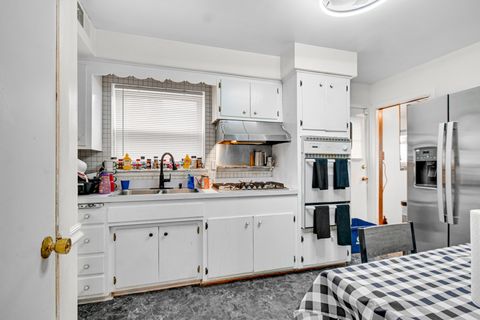 Tiny photo for 8713 S Washtenaw Avenue, Evergreen Park, IL 60805 (MLS # 12618975)