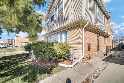 Photo of 8713 S Washtenaw Avenue, Evergreen Park, IL 60805 (MLS # 12618975)