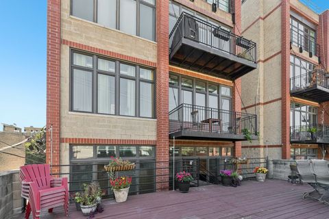 Tiny photo for 1738 W Belmont Avenue #1R, Chicago, IL 60657 (MLS # 12467858)