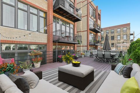 Tiny photo for 1738 W Belmont Avenue #1R, Chicago, IL 60657 (MLS # 12467858)