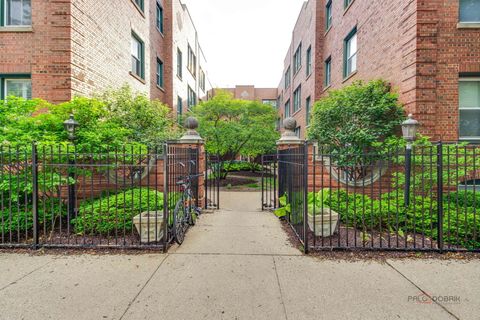 Photo of 2026 N BURLING Street #107, Chicago, IL 60614 (MLS # 12660494)