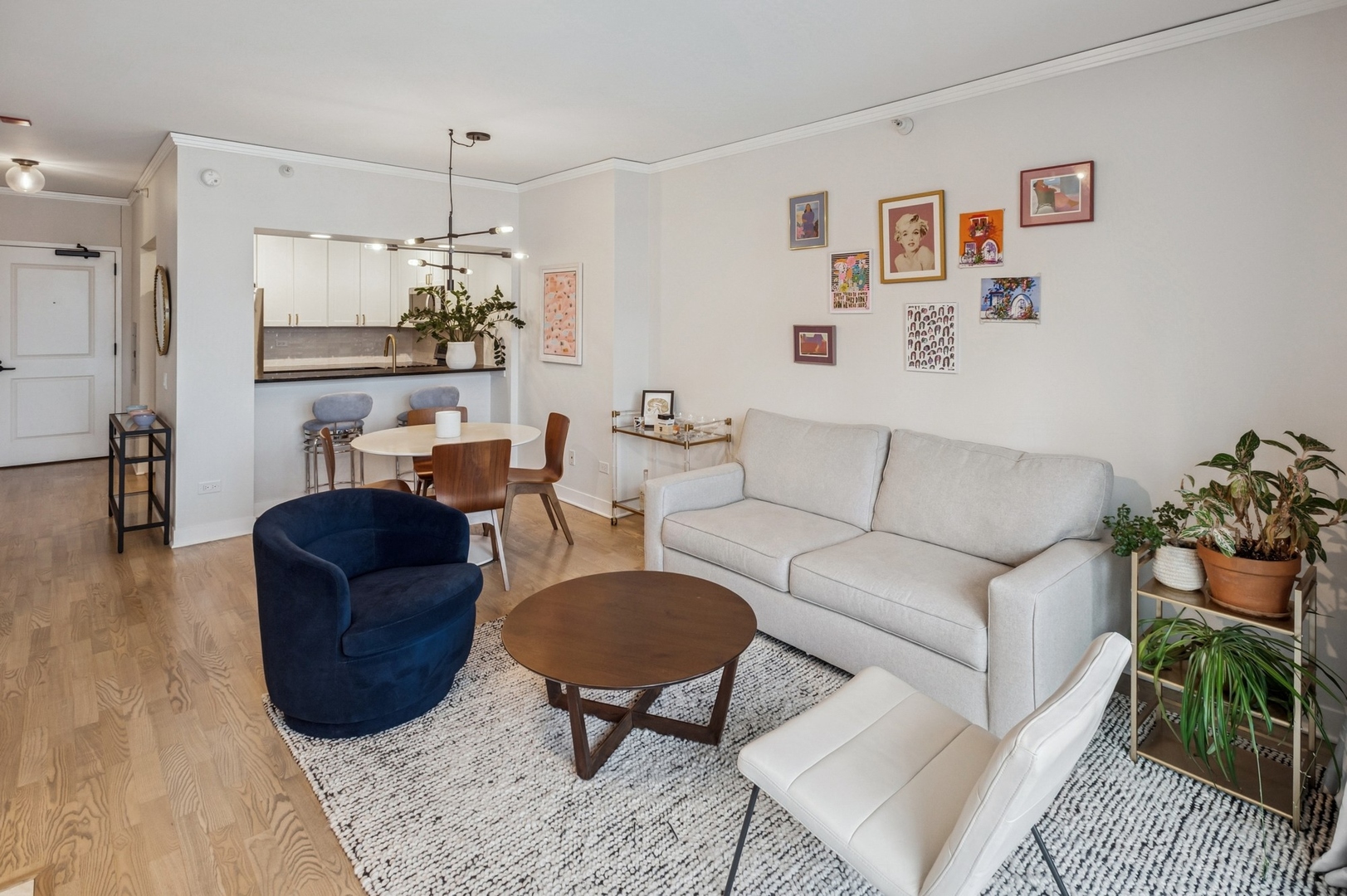 200 N Jefferson Street 1608