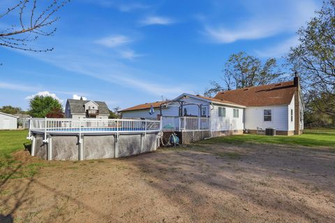 Tiny photo for 109 5th Avenue, Colona, IL 61241 (MLS # 12624210)