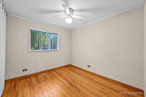 Tiny photo for 400 E Thacker Street, Hoffman Estates, IL 60169 (MLS # 12782870)