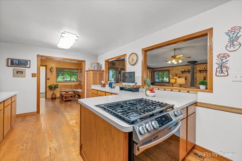 Tiny photo for 400 E Thacker Street, Hoffman Estates, IL 60169 (MLS # 12782870)