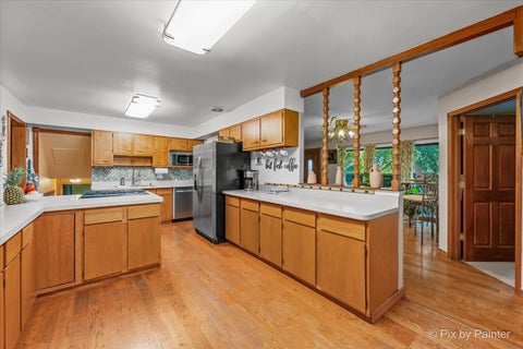 Tiny photo for 400 E Thacker Street, Hoffman Estates, IL 60169 (MLS # 12782870)