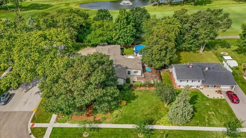 Tiny photo for 400 E Thacker Street, Hoffman Estates, IL 60169 (MLS # 12782870)