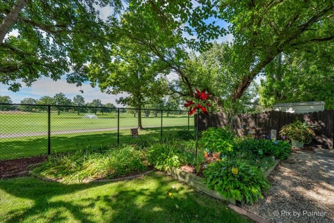 Tiny photo for 400 E Thacker Street, Hoffman Estates, IL 60169 (MLS # 12782870)
