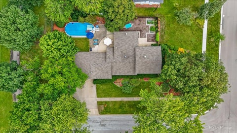 Tiny photo for 400 E Thacker Street, Hoffman Estates, IL 60169 (MLS # 12782870)