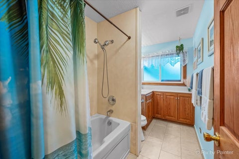 Tiny photo for 400 E Thacker Street, Hoffman Estates, IL 60169 (MLS # 12782870)