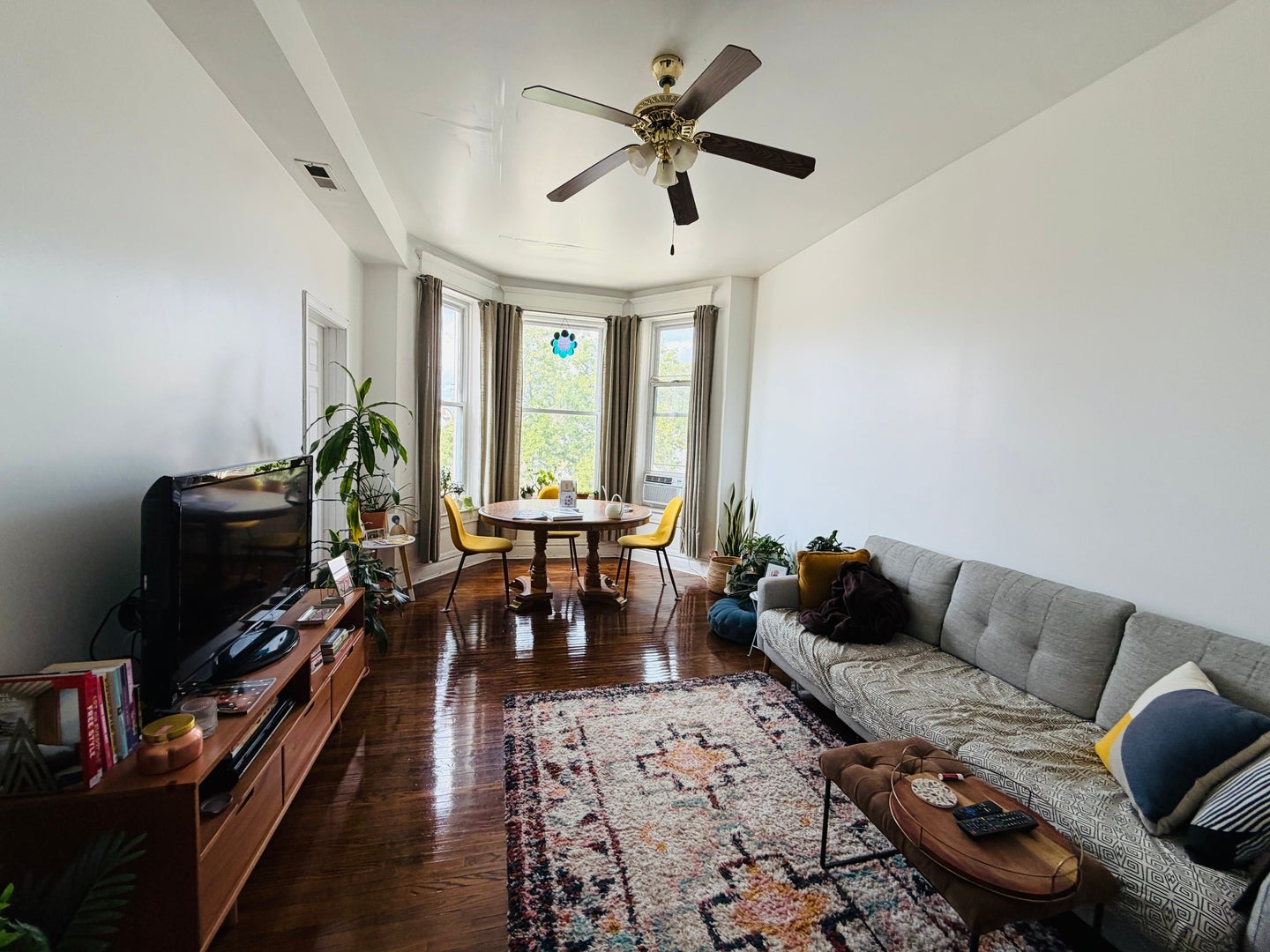 939 W 32nd Street