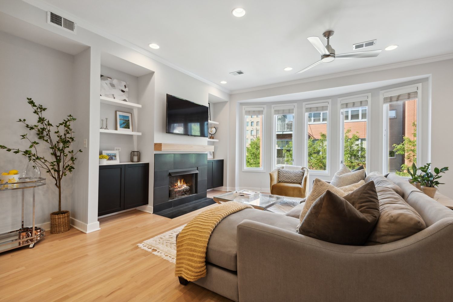 821 W Superior Street 3