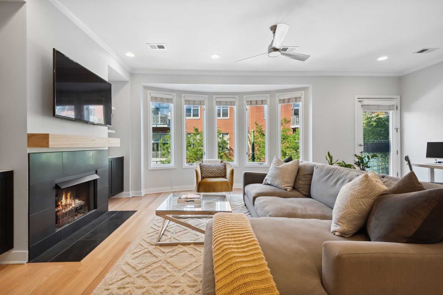 821 W Superior Street 3