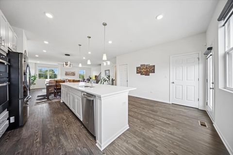 Tiny photo for 2722 Lily Lane, Rolling Meadows, IL 60008 (MLS # 12695295)