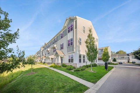 Tiny photo for 2722 Lily Lane, Rolling Meadows, IL 60008 (MLS # 12695295)