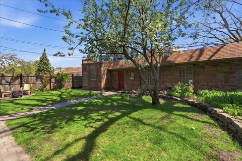 Tiny photo for 4753 N Malden Street #2N, Chicago, IL 60640 (MLS # 12616001)