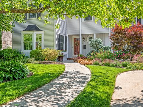 Tiny photo for 811 Paris Avenue, Rockford, IL 61107 (MLS # 12519134)