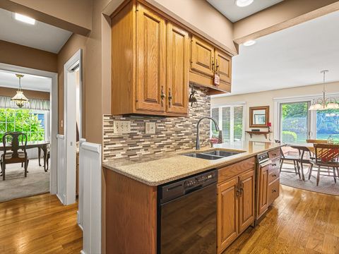 Tiny photo for 811 Paris Avenue, Rockford, IL 61107 (MLS # 12519134)