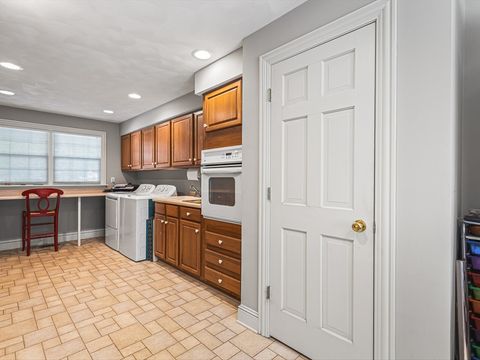 Tiny photo for 811 Paris Avenue, Rockford, IL 61107 (MLS # 12519134)