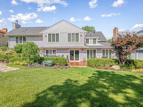 Tiny photo for 811 Paris Avenue, Rockford, IL 61107 (MLS # 12519134)