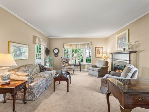 Tiny photo for 811 Paris Avenue, Rockford, IL 61107 (MLS # 12519134)