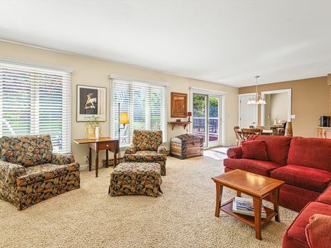 Tiny photo for 811 Paris Avenue, Rockford, IL 61107 (MLS # 12519134)