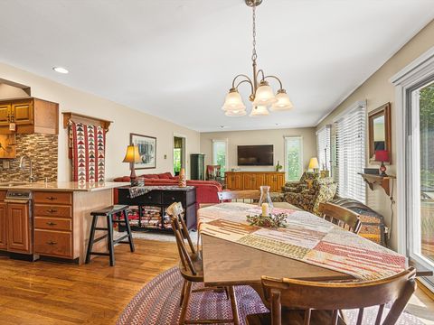 Tiny photo for 811 Paris Avenue, Rockford, IL 61107 (MLS # 12519134)