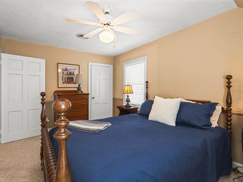 Tiny photo for 811 Paris Avenue, Rockford, IL 61107 (MLS # 12519134)