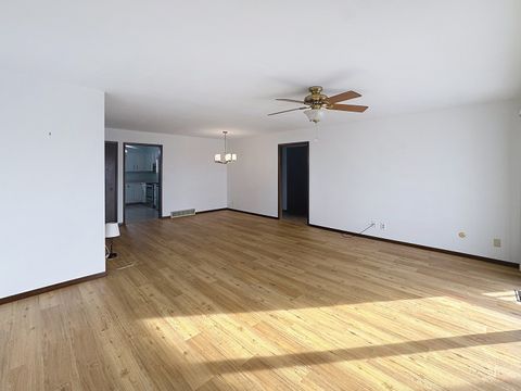 Tiny photo for 3715 35th Street #3, Moline, IL 61265 (MLS # 12553008)