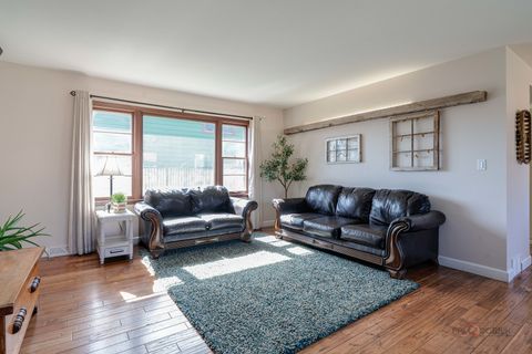 Tiny photo for 34049 N Hickory Avenue, Grayslake, IL 60030 (MLS # 12618701)