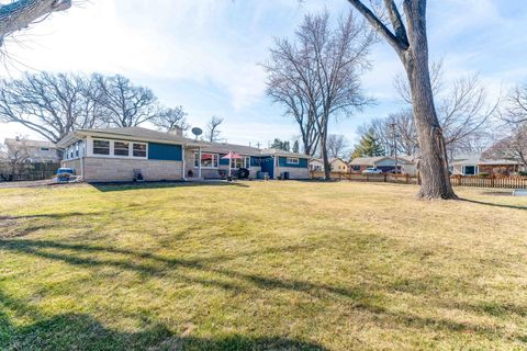 Tiny photo for 34049 N Hickory Avenue, Grayslake, IL 60030 (MLS # 12618701)